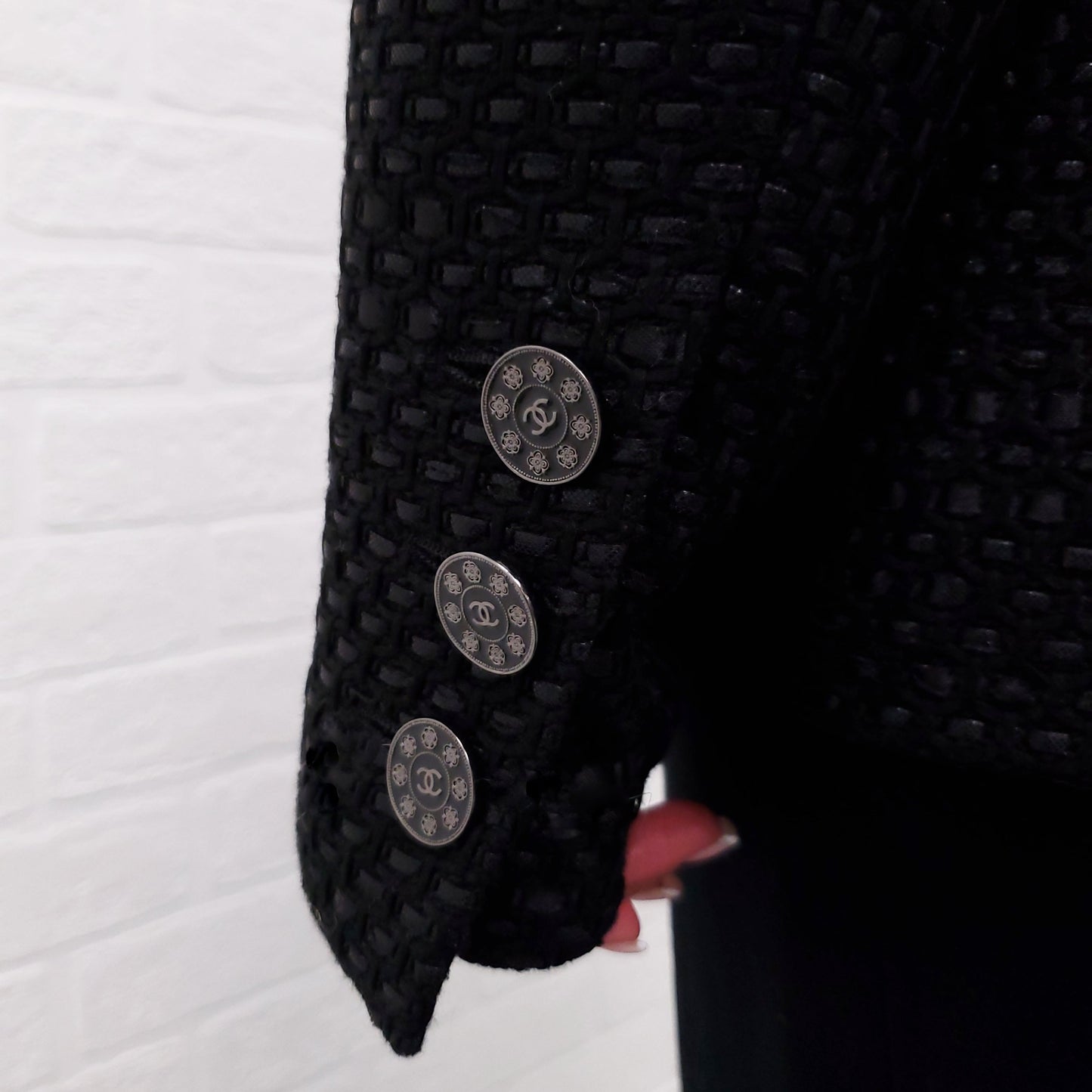 CHANEL BLACK LUREX TWEED JACKET WITH LOGO BUTTONS - SIZE 42