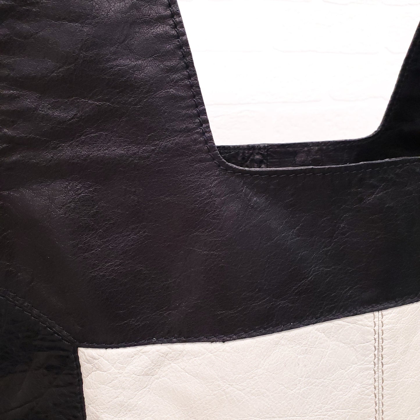 GIVENCHY CREAM AND BLACK TOTE BAG