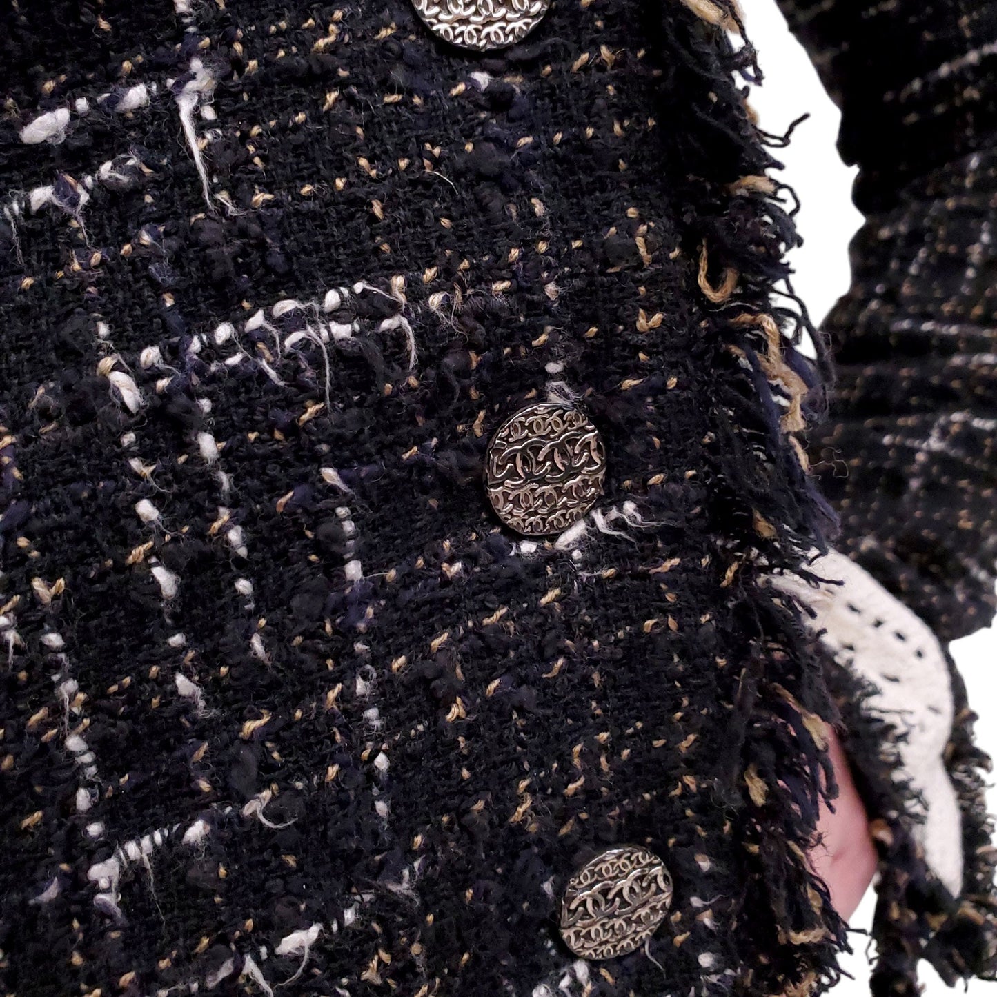 CHANEL 2004 BLACK, TAN AND WHITE TWEED JACKET WITH CROCHET AND FRINGE DETAIL - SIZE 36