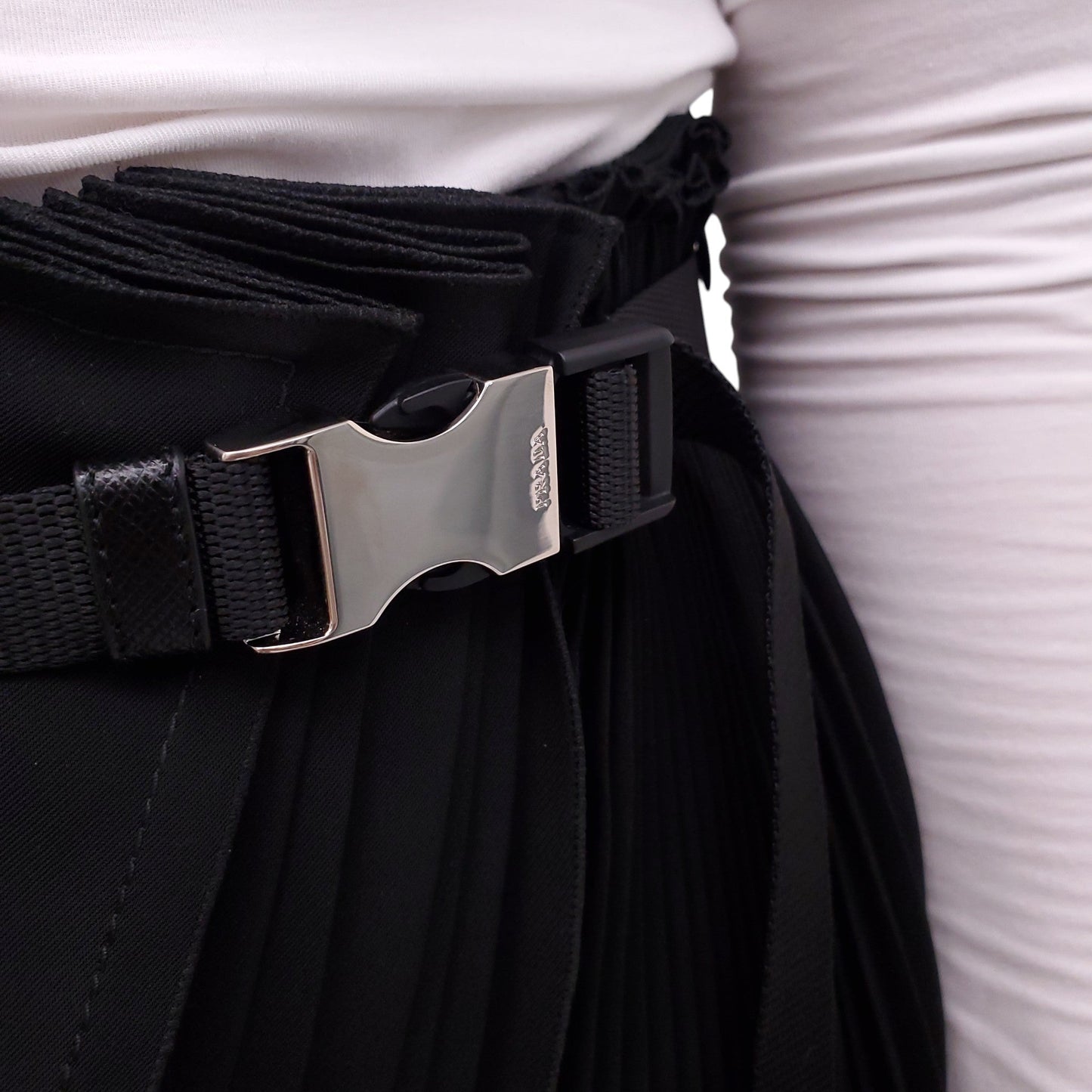 PRADA BLACK RE-NYLON PLEATED SKIRT WITH BELT DETAIL - SIZE 40