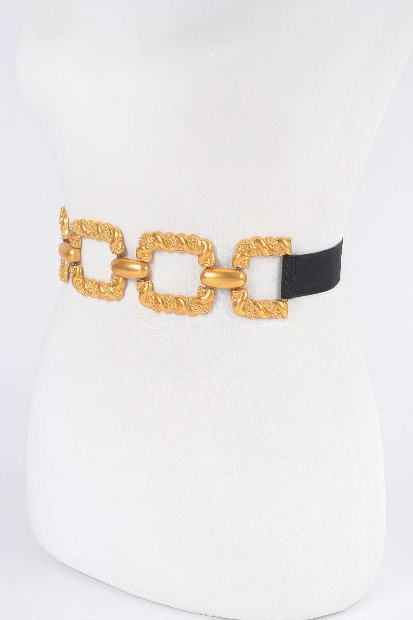 Modern Elastic Belt with Metal Buckle Detail
