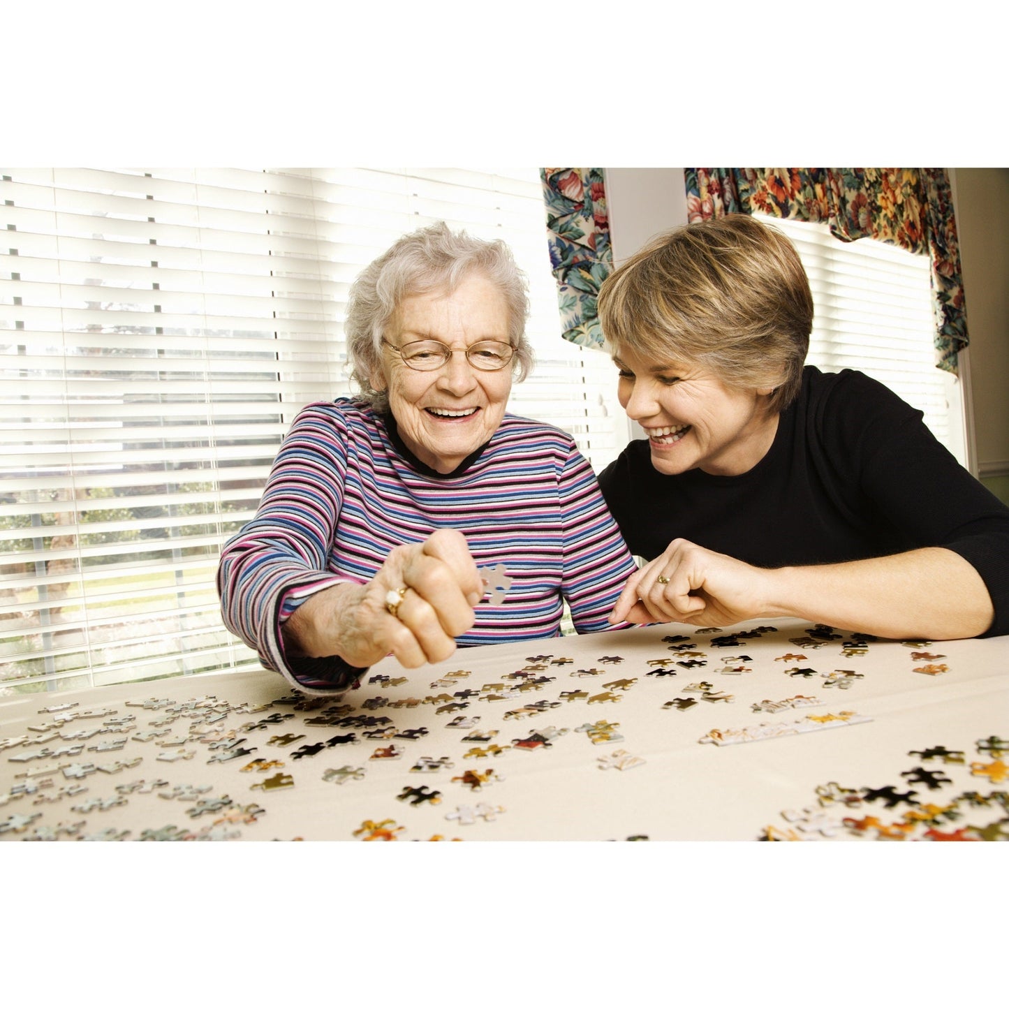 Pretty in Blue 1000 piece Jigsaw Puzzle for Adults