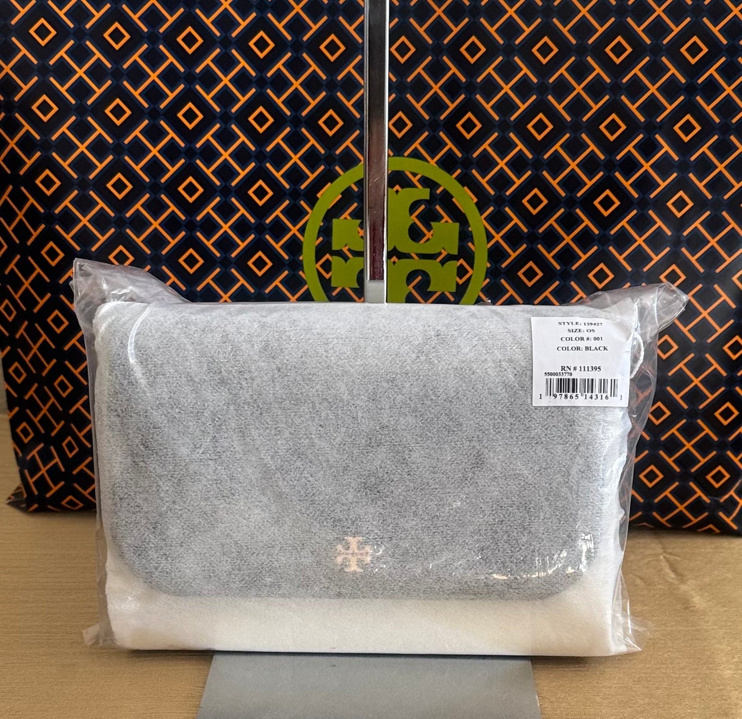NWT Tory Burch Emerson Patent Leather Chain Wallet/Crossbody bag In Gold/Black