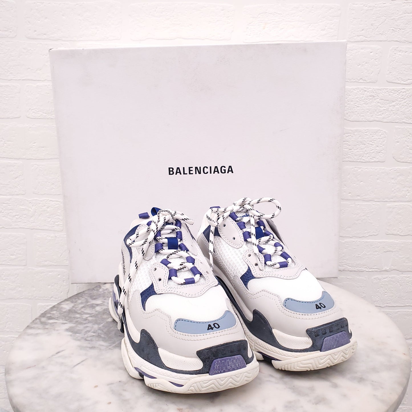 BALENCIAGA WHITE AND BLUE TRIPLE S SNEAKERS - SIZE 40