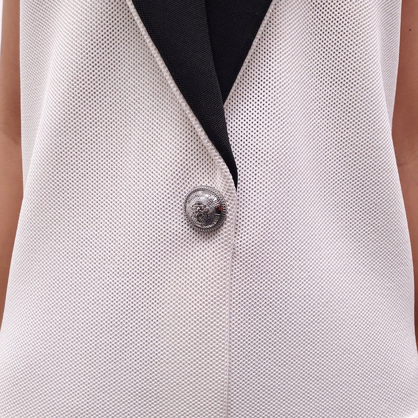 BALMAIN WHITE KNIT GOWN WITH BLACK COLLAR AND SILVER BUTTON - SIZE 34