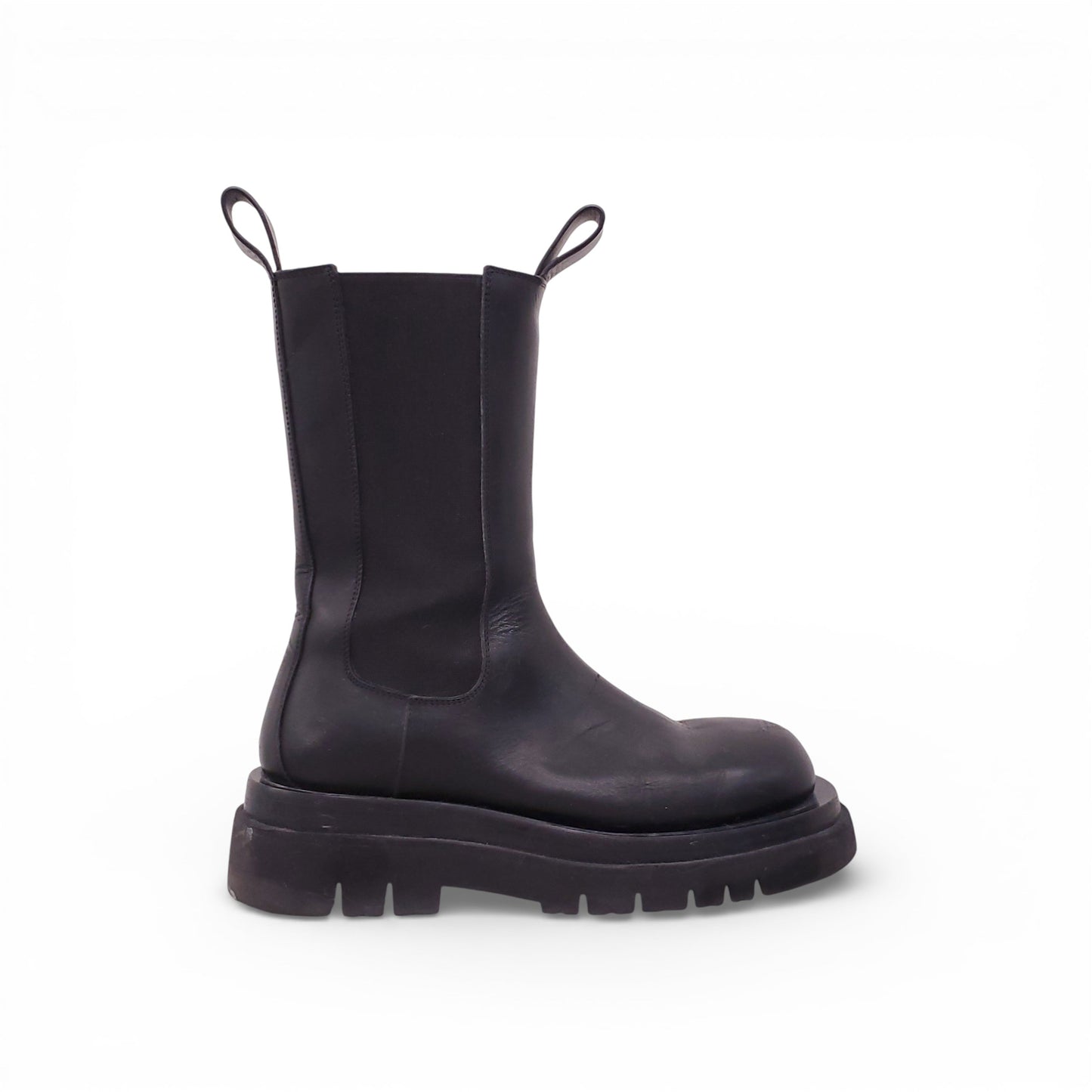 BOTTEGA VENETA BLACK LUG CHELSEA BOOTS - SIZE 39