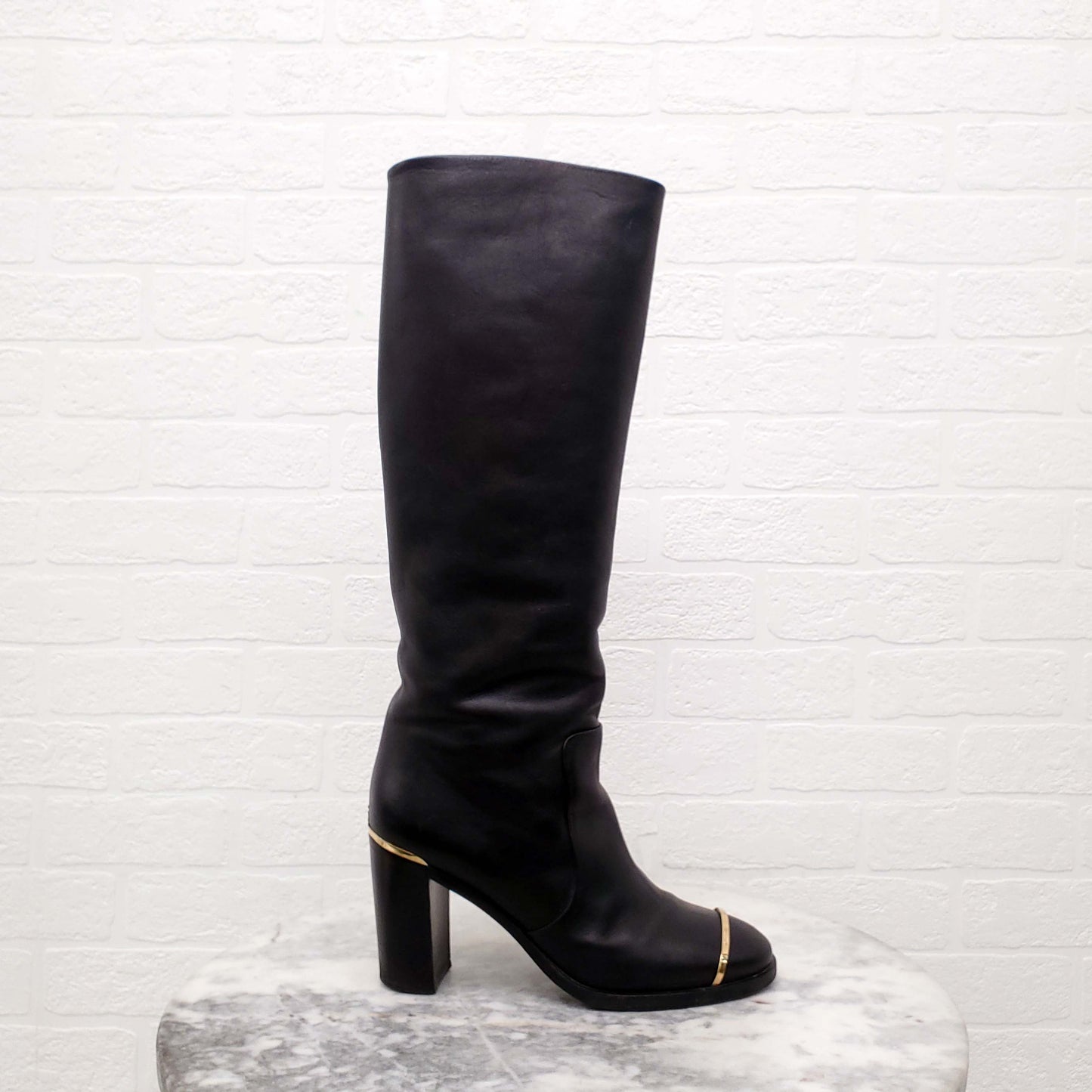 CHANEL BLACK LEATHER CALF BOOTS WITH CAP TOE - SIZE 41
