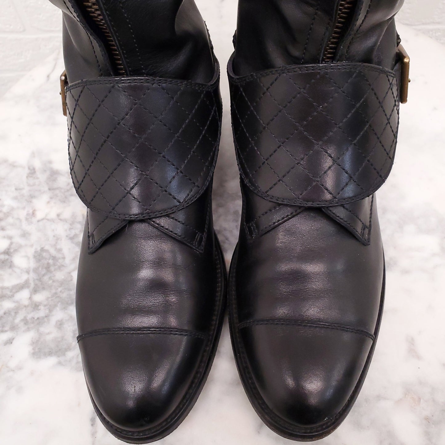 CHANEL BLACK QUILTED RIDING BOOTS WITH BUCKLES - SIZE 39.5