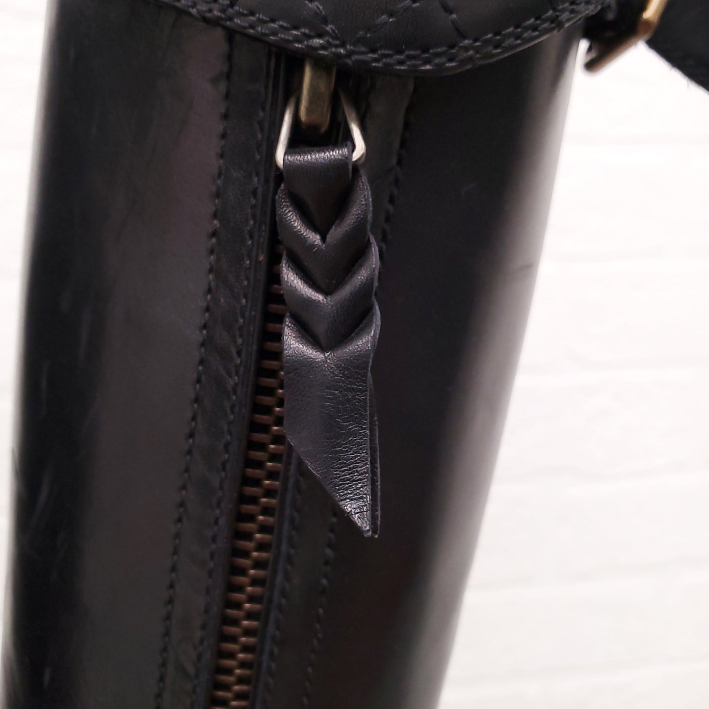 CHANEL BLACK QUILTED RIDING BOOTS WITH BUCKLES - SIZE 39.5