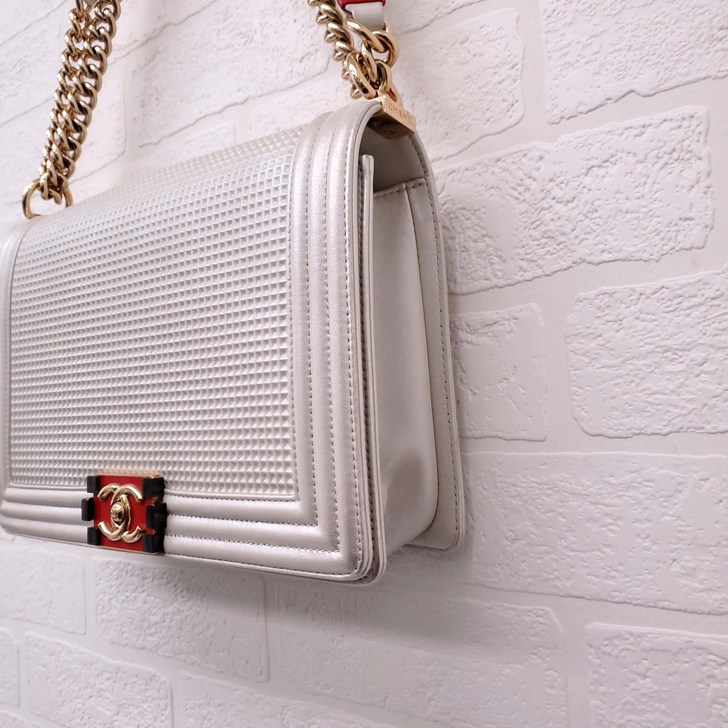 CHANEL CREAM AND RED CUBE BOY JUMBO FLAP BAG