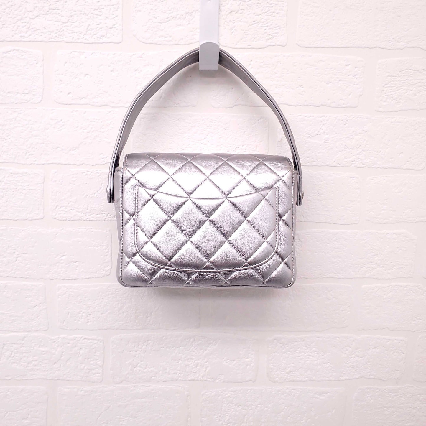 CHANEL MINI CLASSIC FLAP BAG