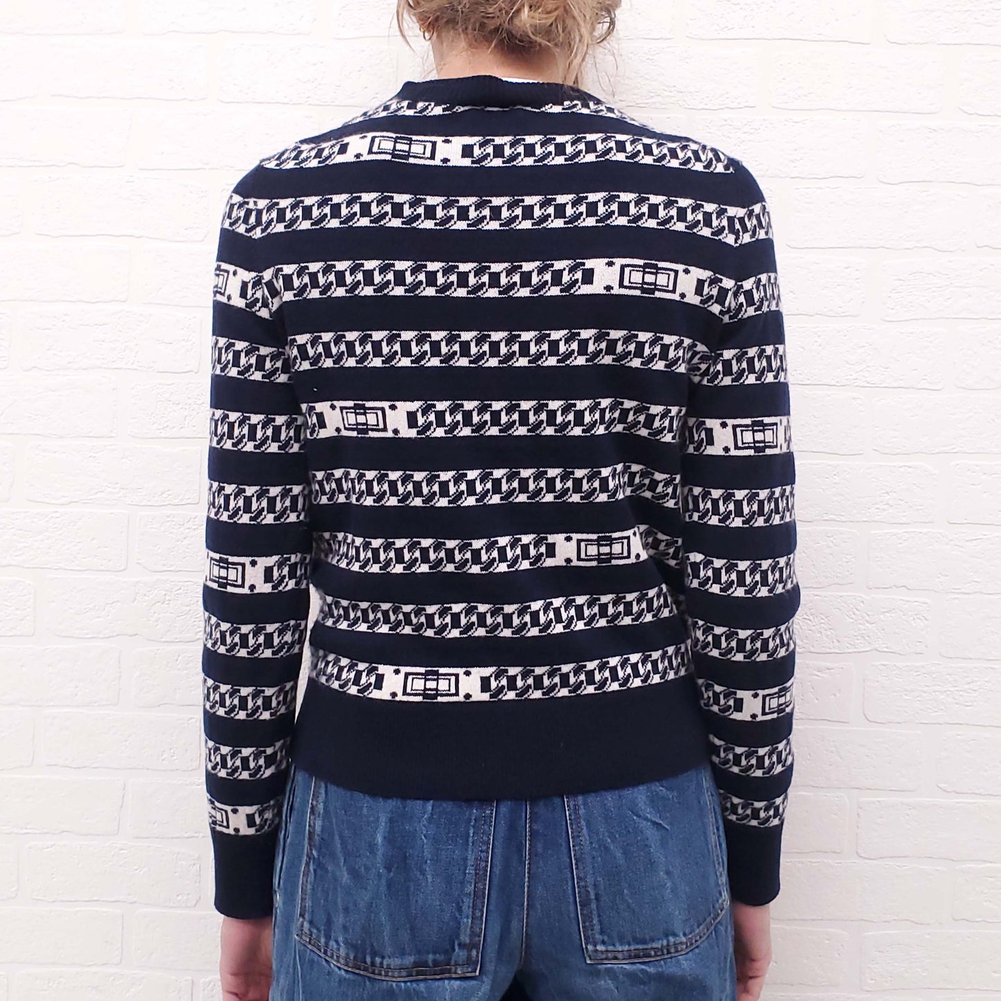 CHANEL NAVY AND WHITE CASHMERE PATTERNED CARDIGAN - SIZE 38