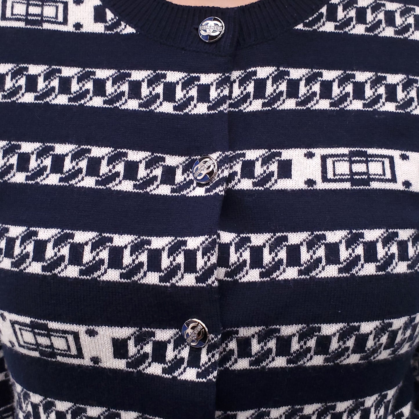CHANEL NAVY AND WHITE CASHMERE PATTERNED CARDIGAN - SIZE 38
