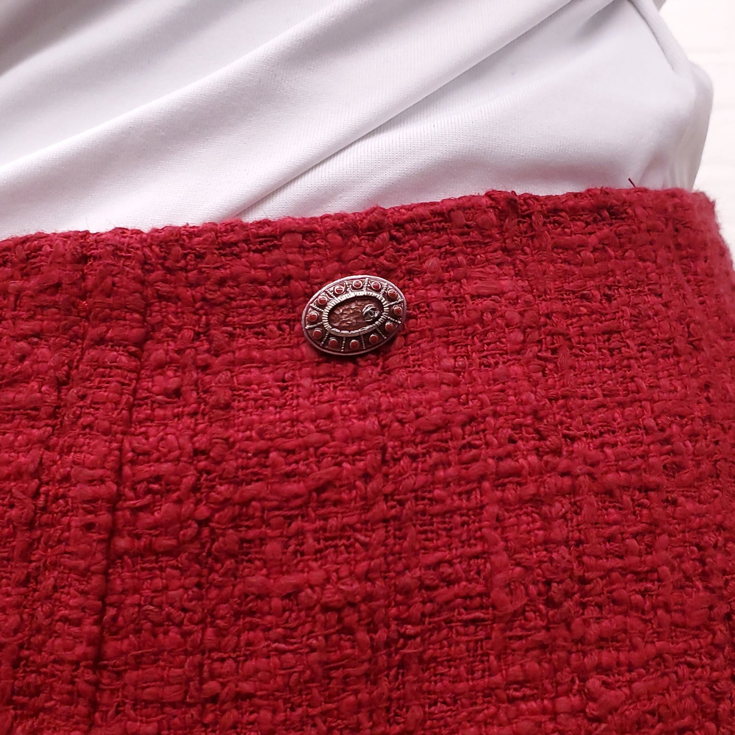 CHANEL RED TWEED SUIT WITH CRYSTAL BUTTONS - SIZE 42