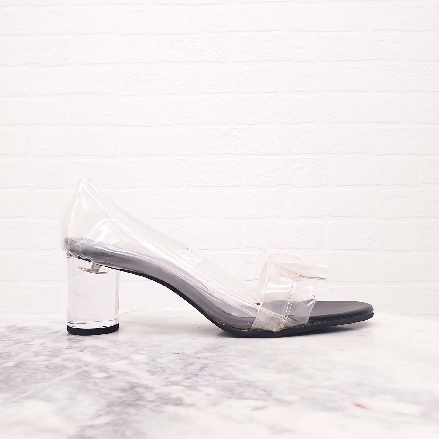 COMMES DES GARÇONS PVC BOW KITTEN BLOCK HEELS - SIZE 26/US 9