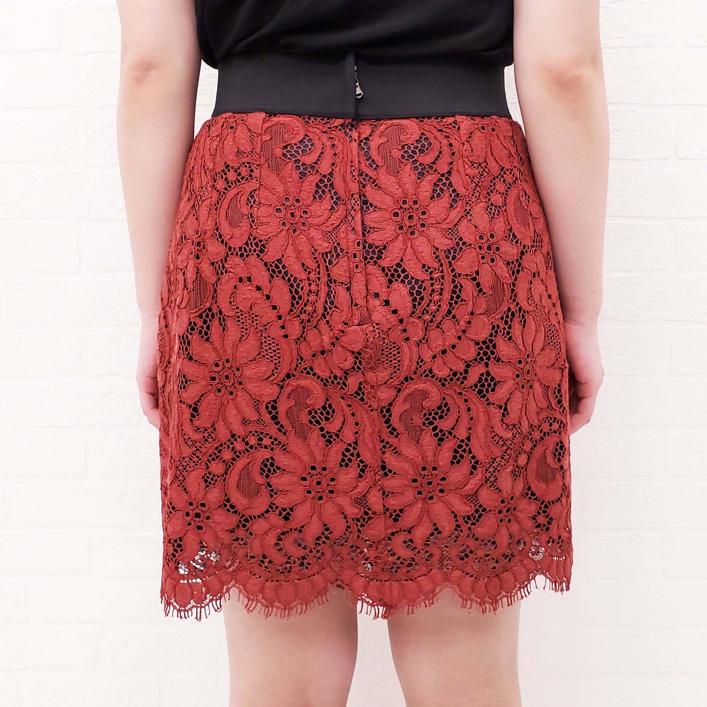 DOLCE & GABBANA BURNT ORANGE LACE SKIRT - SIZE 44