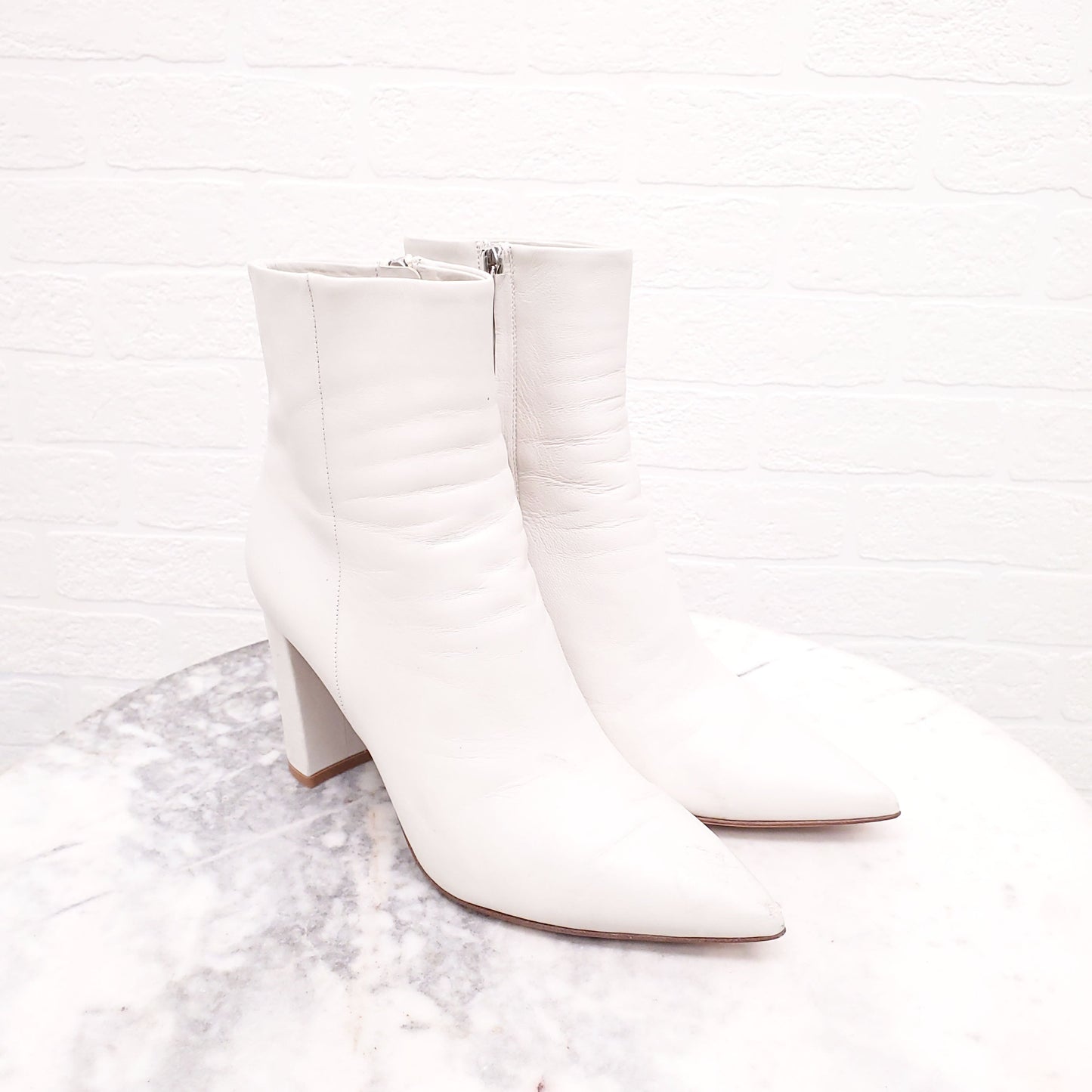 GIANVITO ROSSI CREAM LEATHER BOOTS - SIZE 37.5