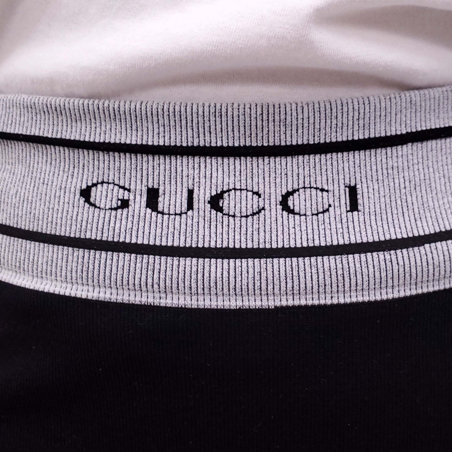 GUCCI BLACK ATHLETIC SHORTS WITH LOGO - SIZE M