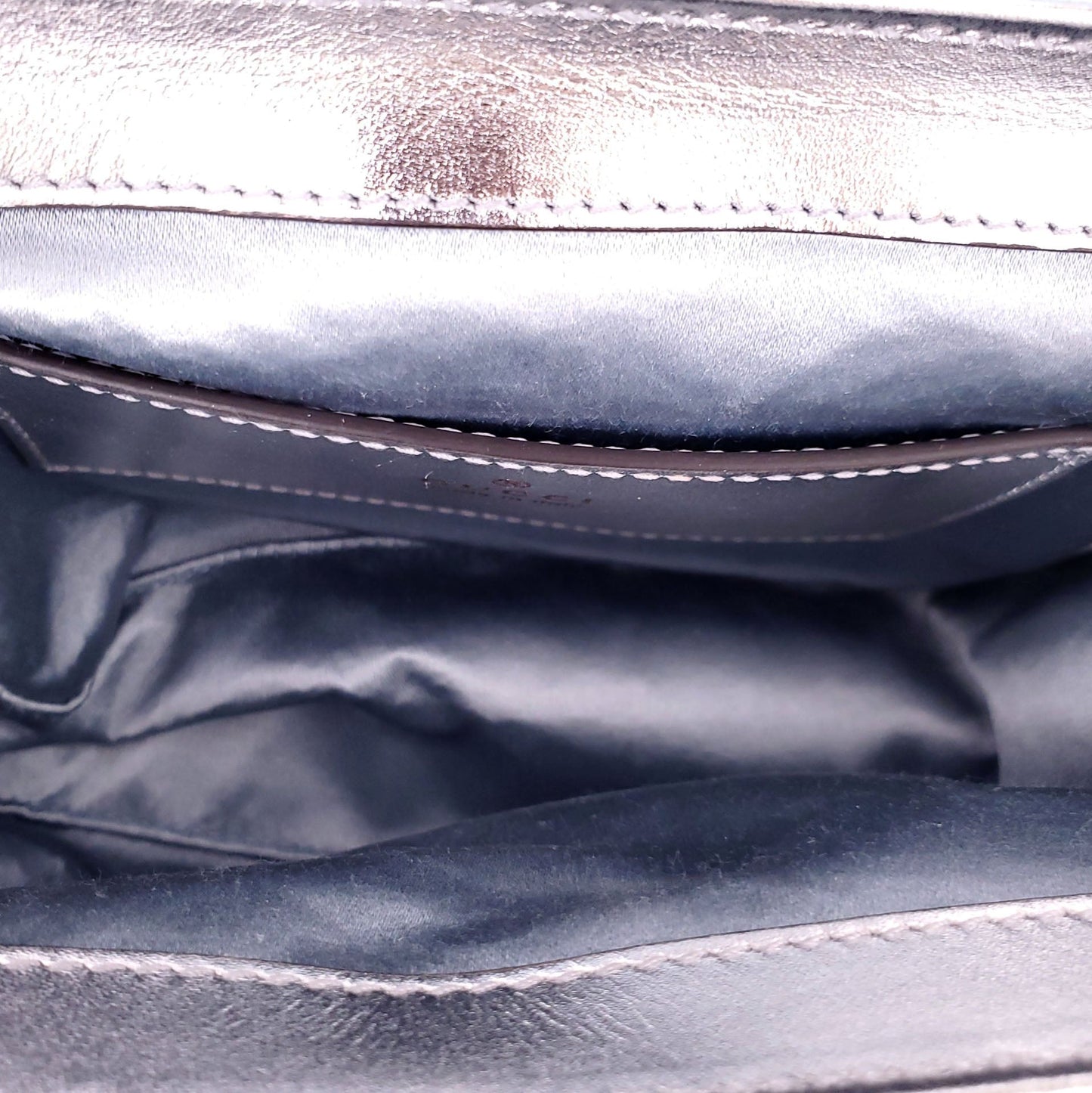 GUCCI IRIDESCENT GG MARMONT MINI SHOULDER BAG