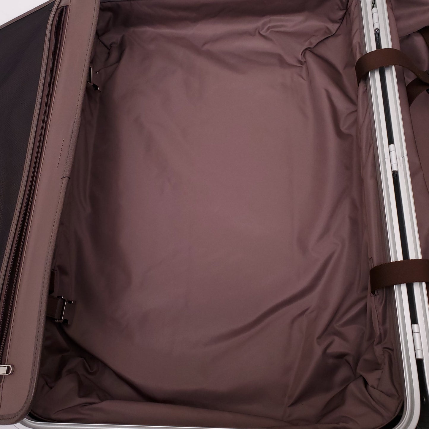 GUCCI SILVER LUGGAGE