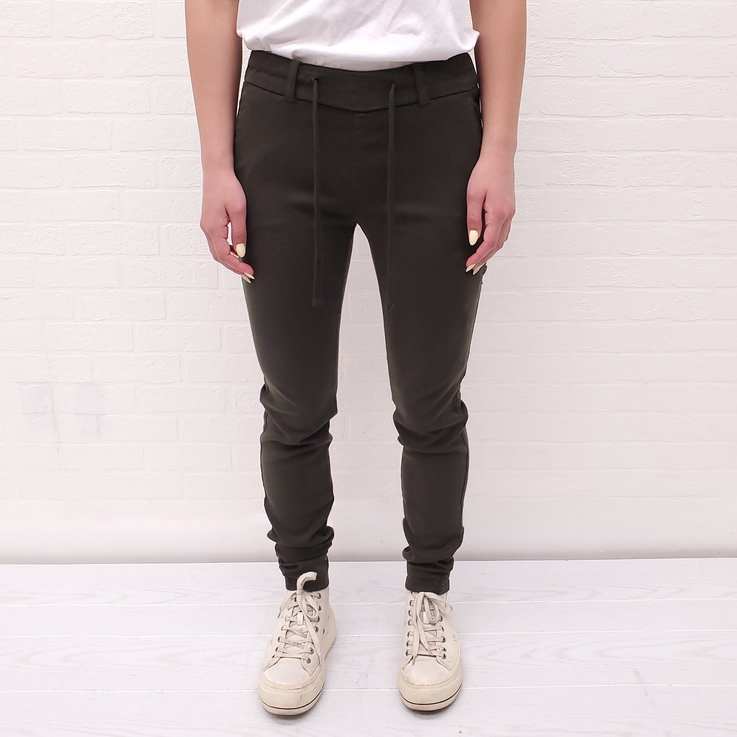 JAMES PERSE ARMY GREEN DRAWSTRING TROUSERS WITH POCKET - SIZE 0/XS