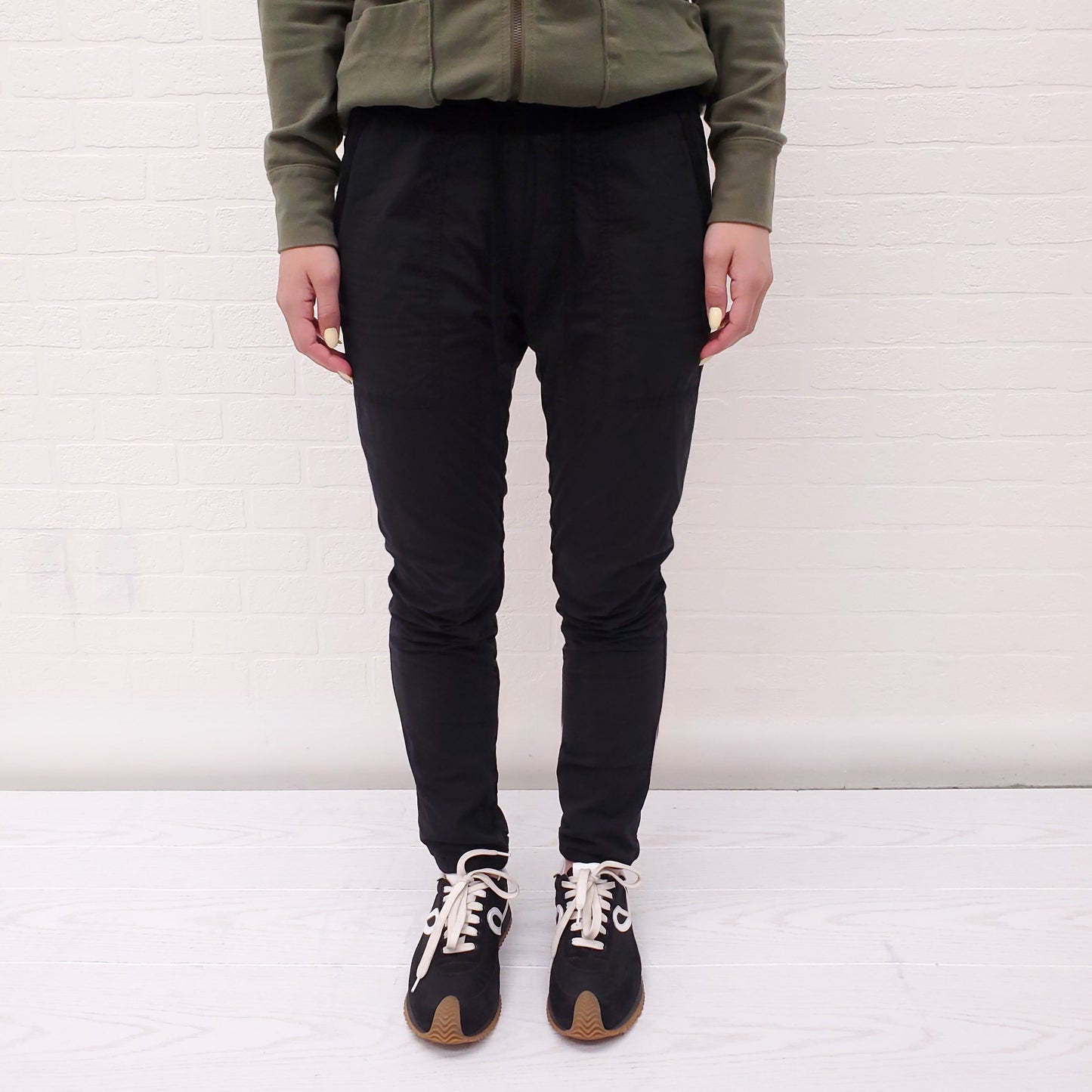 JAMES PERSE BLACK COTTON CARGO PANTS WITH DRAWSTRING - SIZE 0/XS
