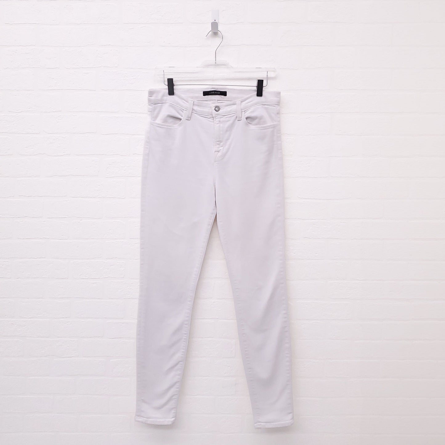 J BRAND WHITE SKINNY JEANS - SIZE 30