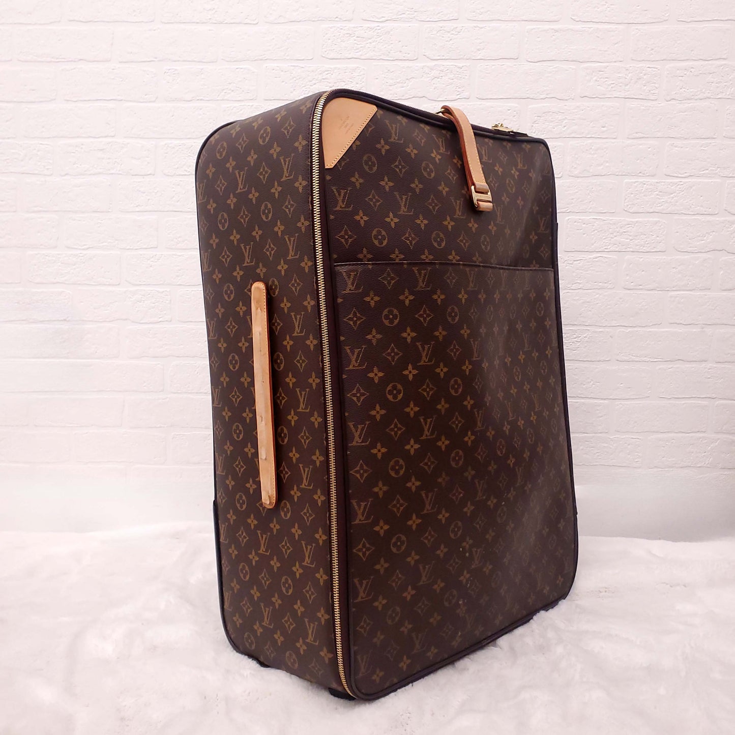 LOUIS VUITTON MONOGRAM ROLLING SUITCASE