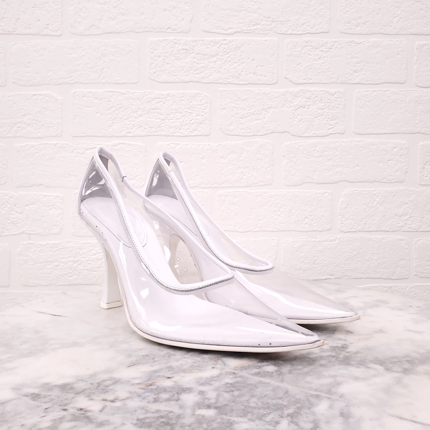 MAISON MARGIELA WHITE LUCITE HEELS - SIZE 40