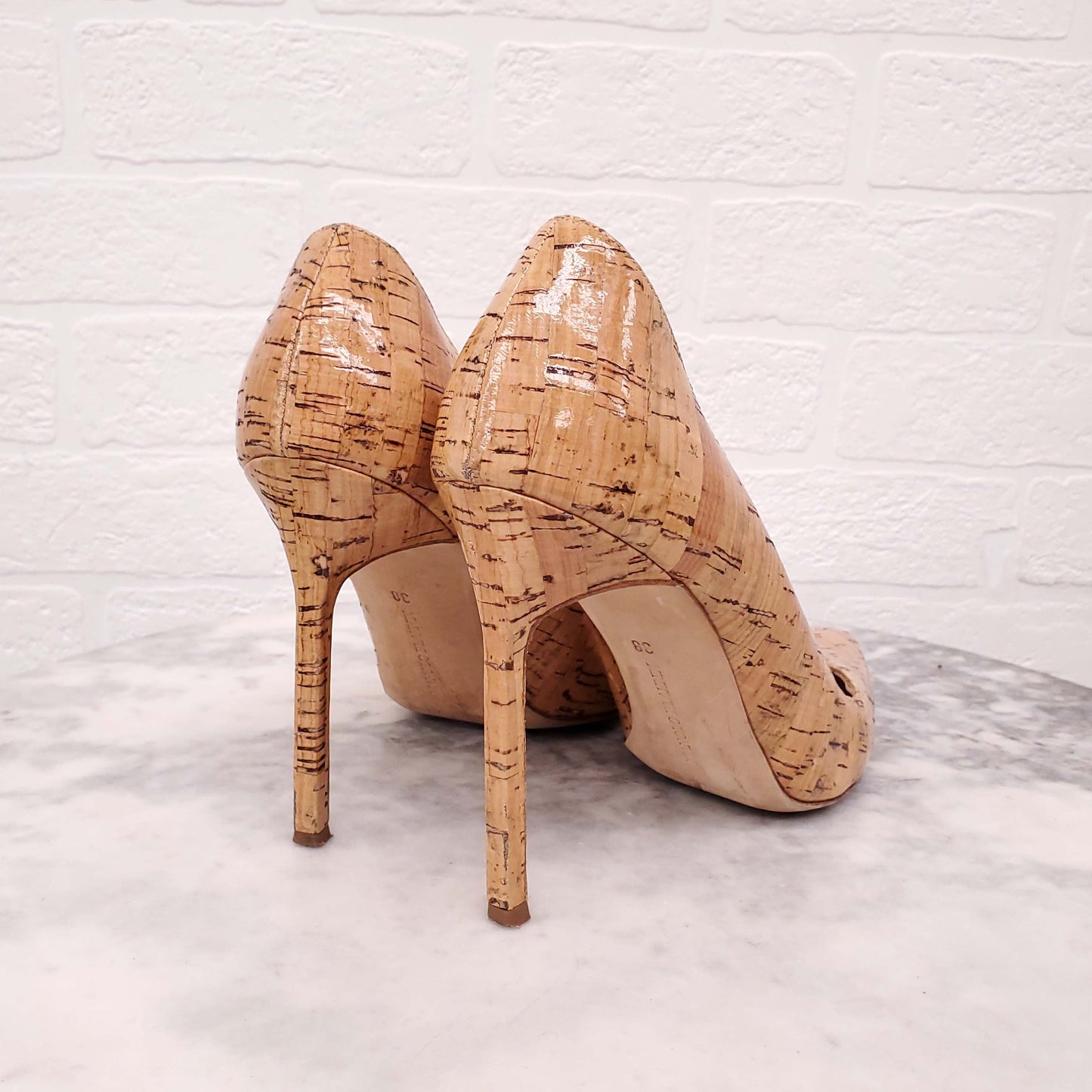 MANOLO BLAHNIK CORK HEELS - SIZE 38.5