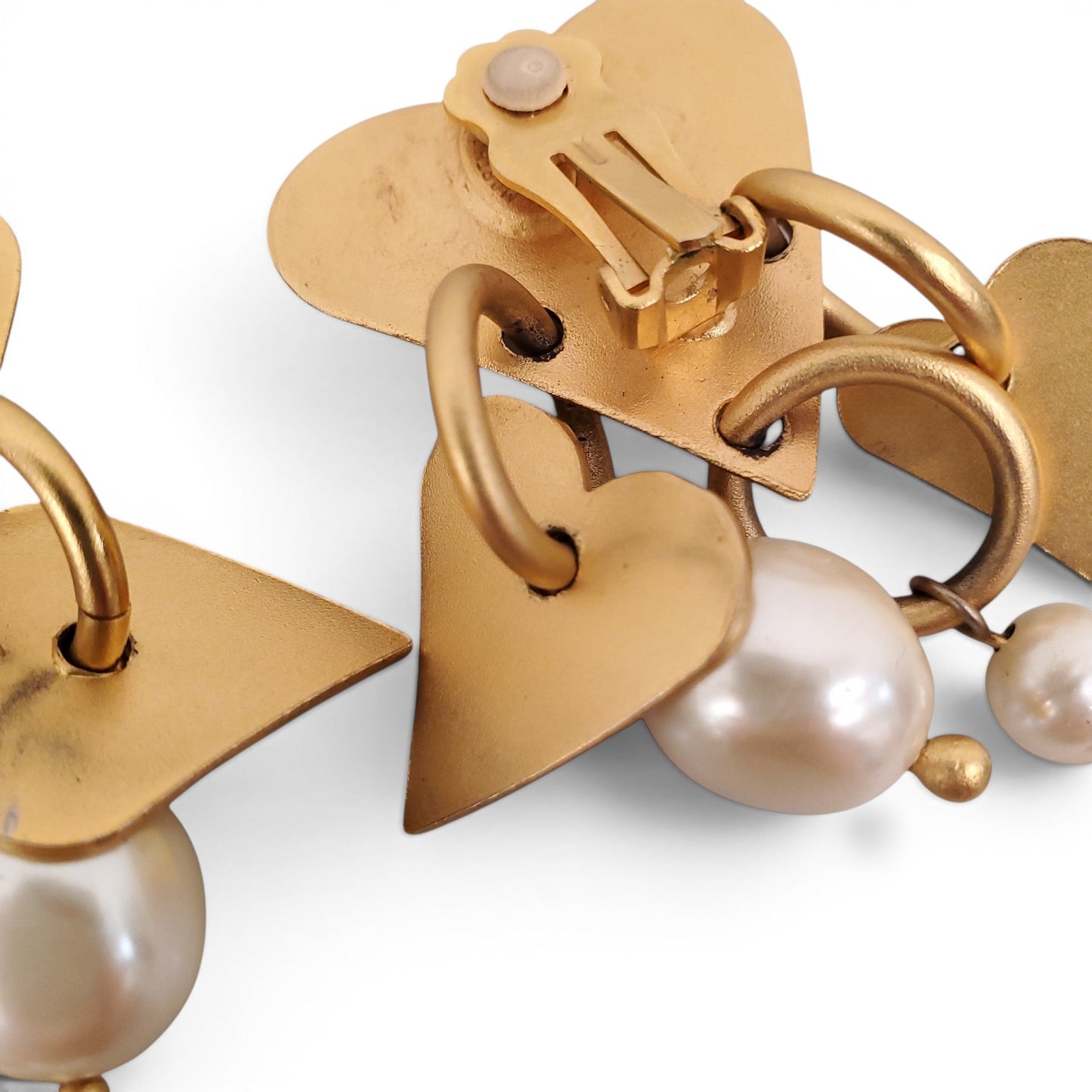 MARTHA STURDY GOLD HEART AND PEARL DROP CLIP-ON EARRINGS