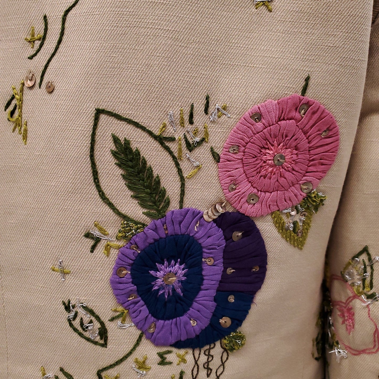 MOSCHINO KHAKI JACKET WITH EMBROIDERED FLORAL DETAILS - SIZE S