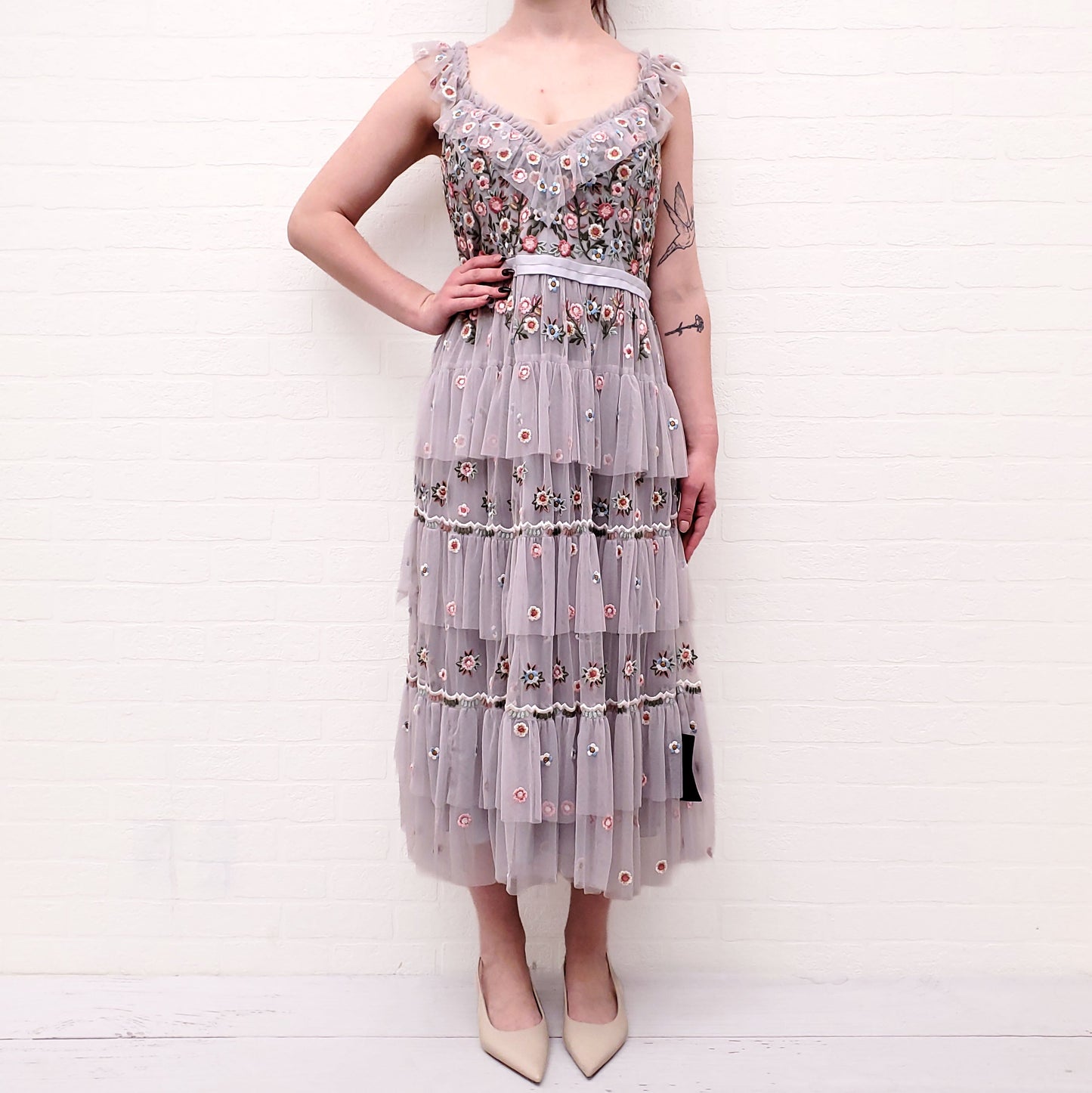 NEEDLE & THREAD GREY FLORAL RUFFLED DRESS - SIZE 8