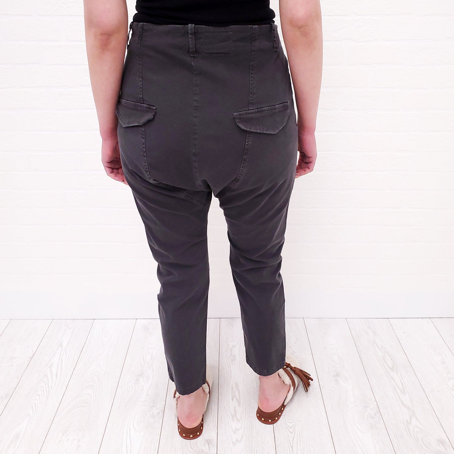 NILI LOTAN DARK GREY 'PARIS' PANTS - SIZE 2