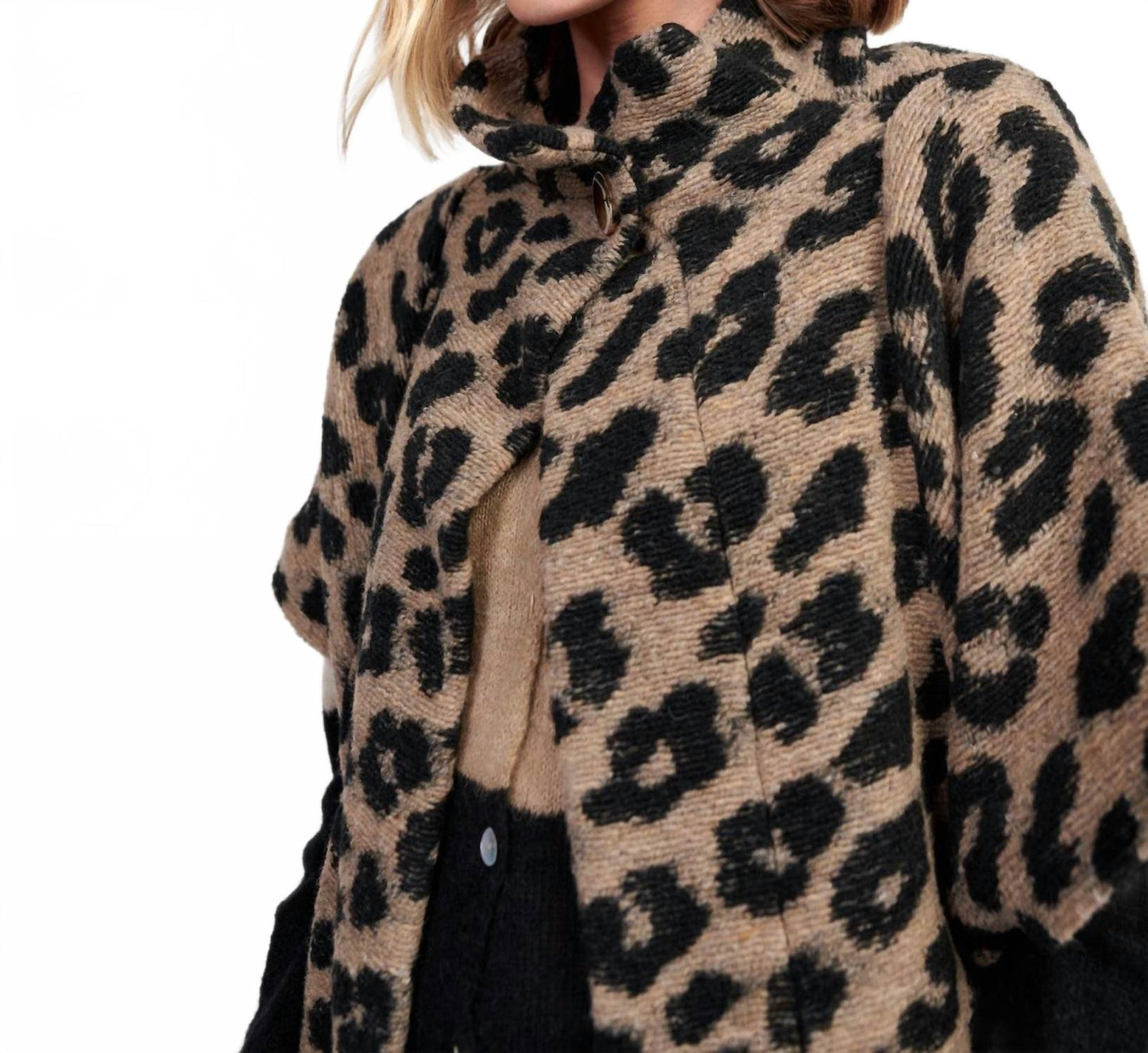 Panthera Cozy Cropped Jacket In Leopard