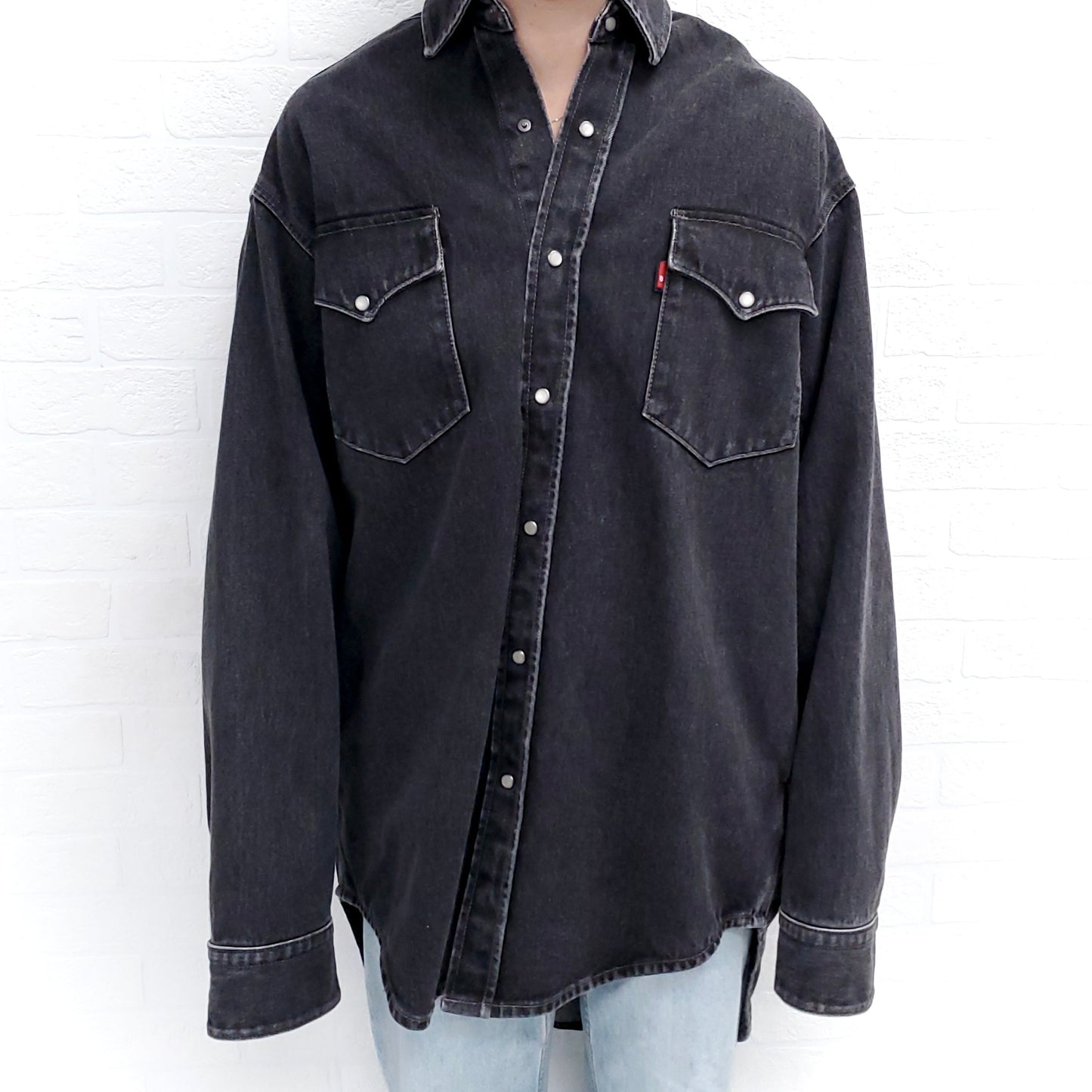 VETEMENTS X LEVIS BLACK OVERSIZED DENIM JACKET - SIZE XS